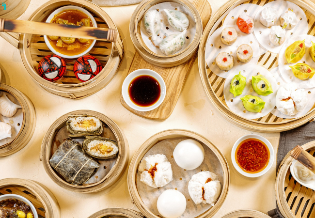 Nguyên liệu được chọn lọc kỹ càng, đồng thời gia giảm dầu mỡ và gia vị trong cách chế biến món ăn