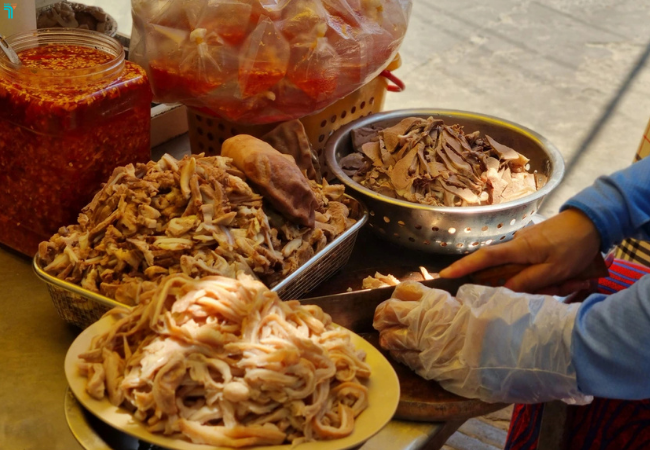 Điểm giữ chân khách hàng tại cháo lòng chị Bé chính là lòng sạch, ngon, thơm