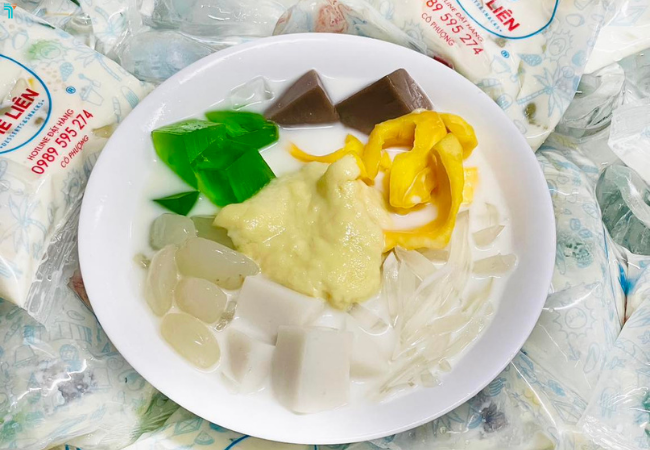 Món chè thái đặc trưng luôn nên thử khi ghé chè Liên Đà Nẵng