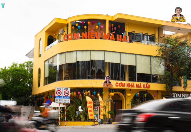 Cơm quê Má Hai nổi bật giữa phố Đà Nẵng