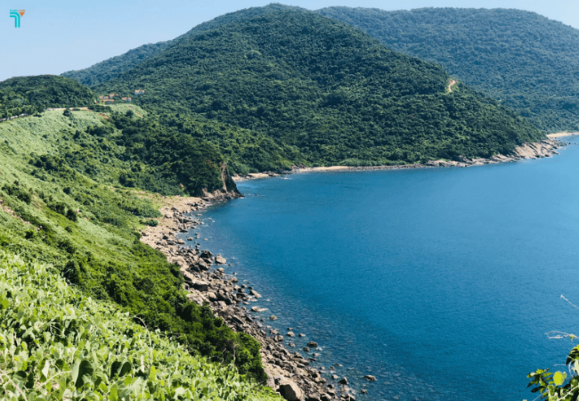 Ghềnh Bàng nhìn từ trên cao 