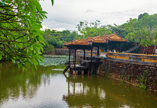 Khung cảnh Hồ Lưu Khiêm thơ mộng