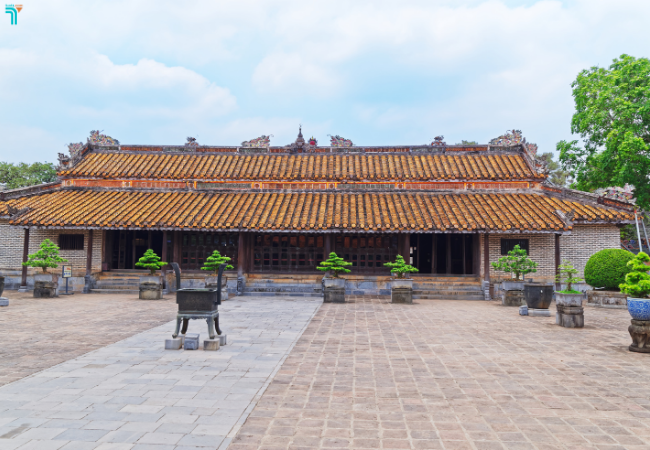 Điện Hòa Khiêm