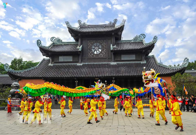 Mùa lễ hội là tại chùa Bái Đính diễn ra nhiều hoạt động tâm linh và văn hóa đặc sắc