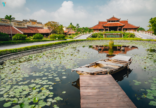Emeralda Ninh Binh nằm sát vách khu bảo tồn thiên nhiên đất ngập nước Vân Long