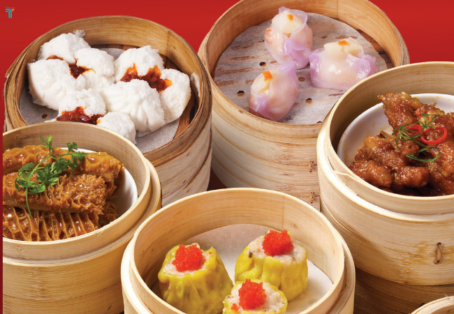 Thưởng thức dimsum nóng hổi, tươi ngon, với thực đơn đa dạng, từ há cảo, xíu mại đến bánh bao