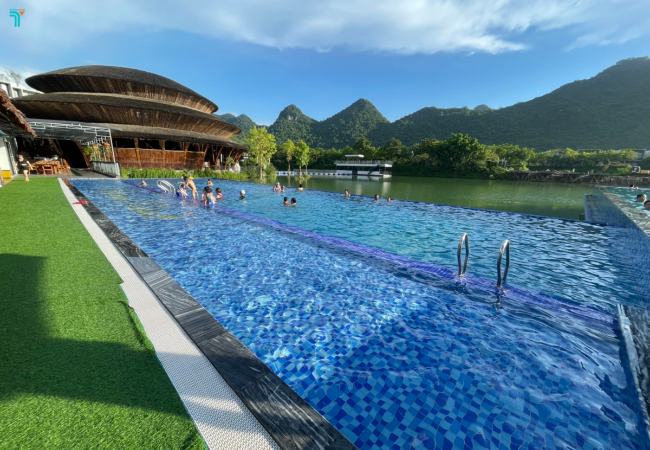 Wyndham Grand Vedana Ninh Bình Resort với hồ bơi vô cực siêu rộng