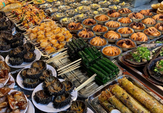 Đến chợ đêm Nha Trang nhất định phải thử các hải sản tươi tại đây
